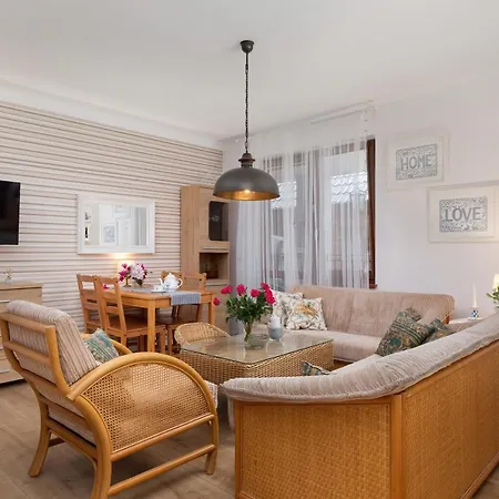 Veranda Domy I Apartament Побєрово Екстер'єр фото
